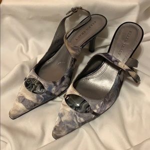 Ellen Tracy Grey Pattern Slingback heels